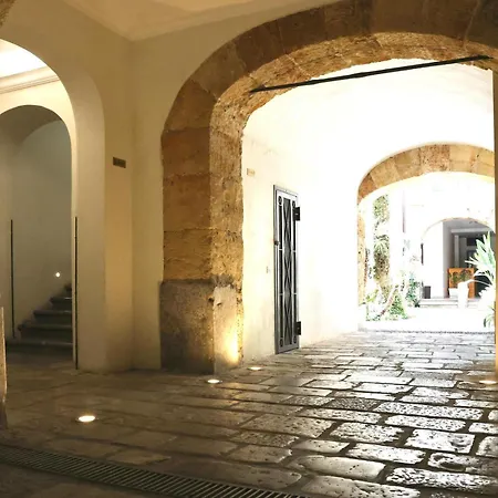 Maria's Magione, In Centro
